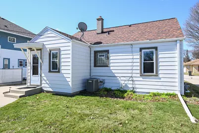 812 S 109th St, West Allis, WI 53214 - Photo 20