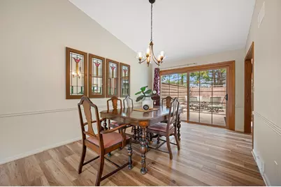 3827 S Oakbrook Dr, Greenfield, WI 53228 - Photo 6