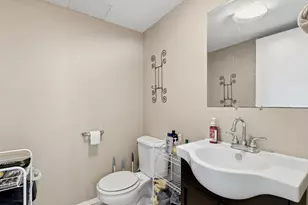 1221 Summit St, Manitowoc, WI 54220 - Photo 18