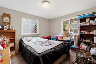 1221 Summit St, Manitowoc, WI 54220 - Photo 10