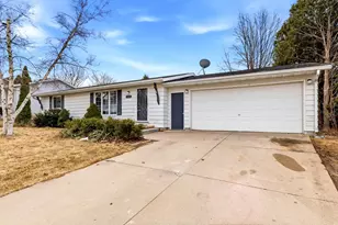 1221 Summit St, Manitowoc, WI 54220 - Photo 1