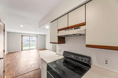 805 S Imperial Dr, Hartland, WI 53029 - Photo 12