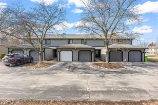 805 S Imperial Dr, Hartland, WI 53029 - Photo 22