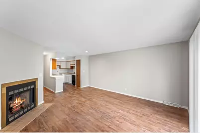 805 S Imperial Dr, Hartland, WI 53029 - Photo 6