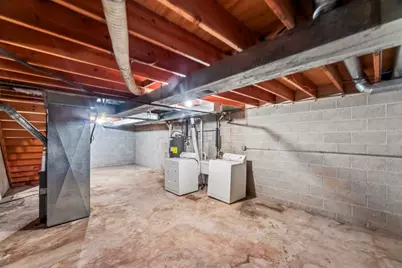 805 S Imperial Dr, Hartland, WI 53029 - Photo 14