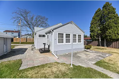 2917 S 67th St, Milwaukee, WI 53219 - Photo 26