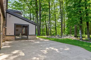 1608 N Rapids Rd, Manitowoc, WI 54220 - Photo 16