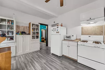 6027  18th Ave, Kenosha, WI 53140 - Photo 10