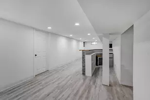 3572 S Sunset Dr, Milwaukee, WI 53220 - Photo 10