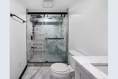 3572 S Sunset Dr, Greenfield, WI 53220 - Photo 14