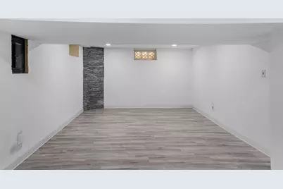 3572 S Sunset Dr, Greenfield, WI 53220 - Photo 12