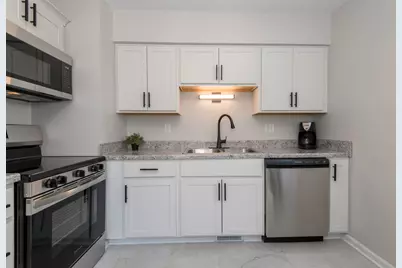 4676 N 46th St, Milwaukee, WI 53218 - Photo 8