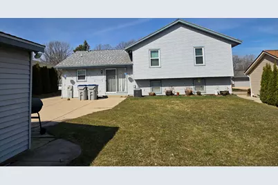 9325 W Darnel Ave, Milwaukee, WI 53224 - Photo 20