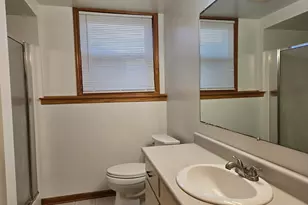 9325 W Darnel Ave, Milwaukee, WI 53224 - Photo 18