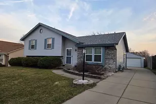 9325 W Darnel Ave, Milwaukee, WI 53224 - Photo 22