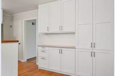 4858 N Shoreland Ave, Whitefish Bay, WI 53217 - Photo 8