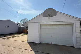 2566 S 64th St, Milwaukee, WI 53219 - Photo 30