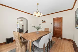 2505 N 82nd St, Wauwatosa, WI 53213 - Photo 12