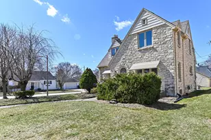 2505 N 82nd St, Wauwatosa, WI 53213 - Photo 32