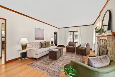 2505 N 82nd St, Wauwatosa, WI 53213 - Photo 8