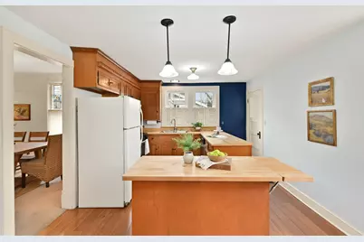 8205  Chestnut St, Wauwatosa, WI 53213 - Photo 16
