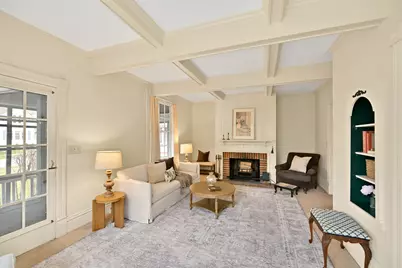 8205  Chestnut St, Wauwatosa, WI 53213 - Photo 8