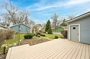 8205 Chestnut St, Wauwatosa, WI 53213 - Photo 32