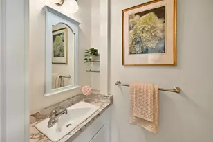 8205 Chestnut St, Wauwatosa, WI 53213 - Photo 22