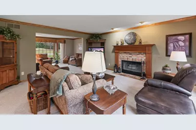 1925  Field Cliffe Dr, Richfield, WI 53076 - Photo 10