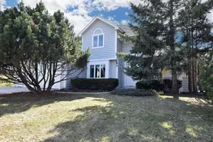 1104 Riverway Ct, Pewaukee, WI 53072 - Photo 1
