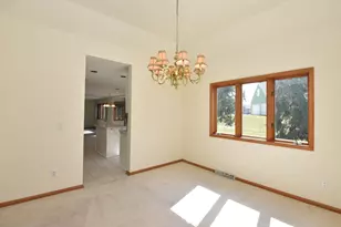 1104 Riverway Ct, Pewaukee, WI 53072 - Photo 14