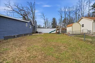 N1142 Walnut Rd, Bloomfield, WI 53128 - Photo 24