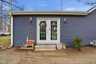 N1142 Walnut Rd, Bloomfield, WI 53128 - Photo 2