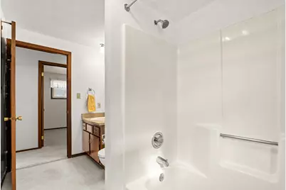 3723 S 17th Pl, Sheboygan, WI 53081 - Photo 10