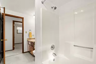 3723 S 17th Pl, Sheboygan, WI 53081 - Photo 10