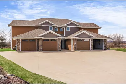 3808  Sunnyside Dr, La Crosse, WI 54601 - Photo 2