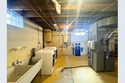 733 N Glenn Dr, Waukesha, WI 53188 - Photo 22