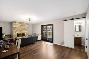 1230 Fox Point Dr, Waukesha, WI 53189 - Photo 10