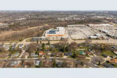 1230  Fox Point Dr, Waukesha, WI 53189 - Photo 24