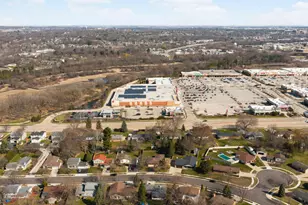 1230 Fox Point Dr, Waukesha, WI 53189 - Photo 24