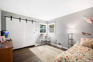 1230 Fox Point Dr, Waukesha, WI 53189 - Photo 18