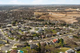 1230 Fox Point Dr, Waukesha, WI 53189 - Photo 26