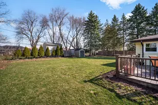 1230 Fox Point Dr, Waukesha, WI 53189 - Photo 20