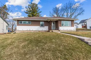 128 Roosevelt St, Valders, WI 54245 - Photo 1