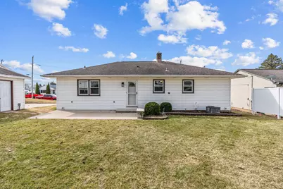 128  Roosevelt St, Valders, WI 54245 - Photo 32