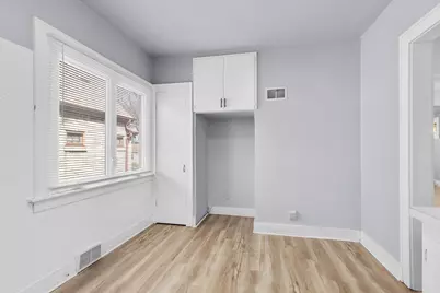 3349 S 7th St, Milwaukee, WI 53215 - Photo 8