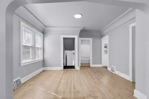 3349 S 7th St, Milwaukee, WI 53215 - Photo 4