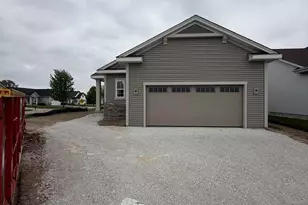 4522 La Salle St, Racine, WI 53402 - Photo 2