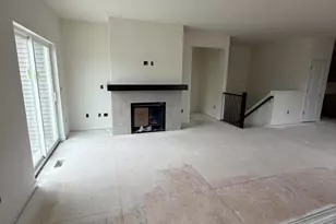 4522 La Salle St, Racine, WI 53402 - Photo 8