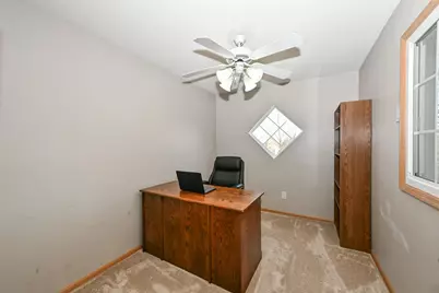 200 W Aspen Ct #8, Oak Creek, WI 53154 - Photo 16